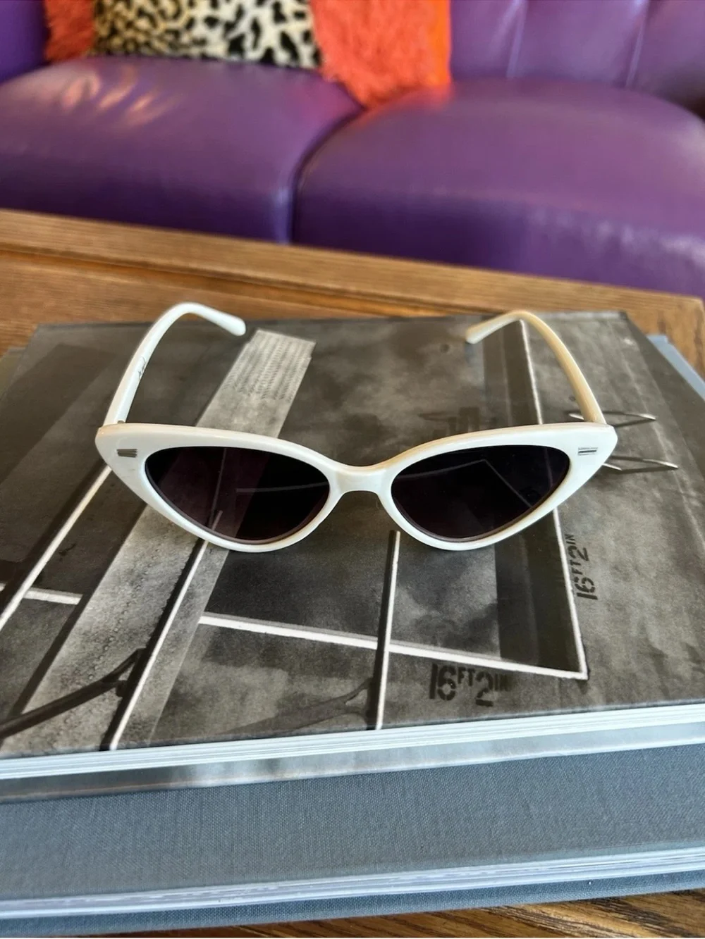 Free People White Cat Eye Sunglasses Retro Y2K Tinted UV Fashion